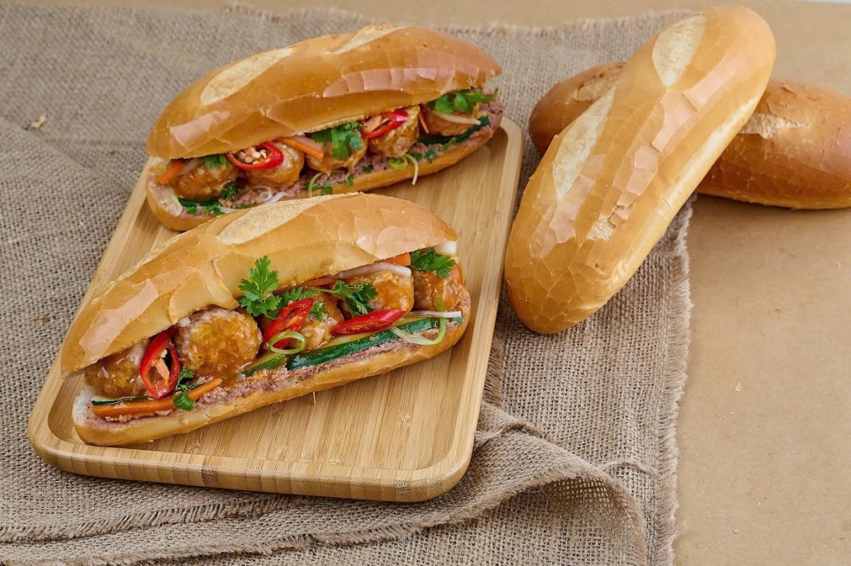 Thêm vụ nghi ngộ độc tập thể do bánh mì, Bộ Y tế yêu cầu điều tra nguyên nhân